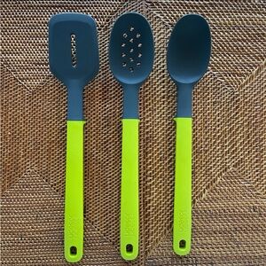 Joseph Joseph Elevate Light Silicone Utensil 3 Piece Set - Grey/Green